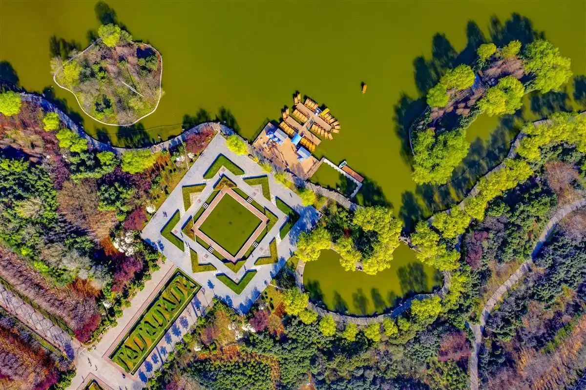 隋唐遗址植物园 曾宪平摄