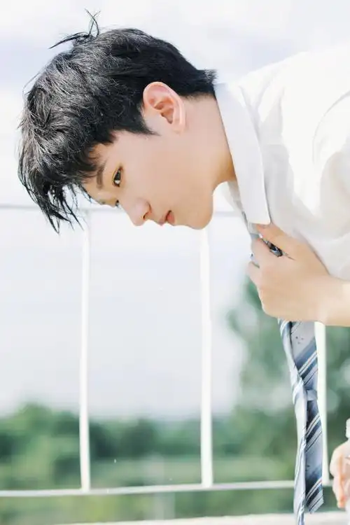 日系男生dk制服写真天气刚好你也是