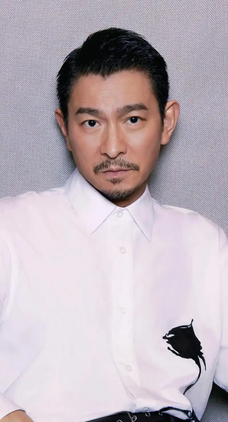 刘德华,长久的自律,成就了长久的红.62岁的帅,依旧巅峰! - 抖音