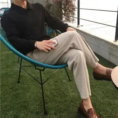 成熟稳重的男生陌陌头像高清大图我不喜欢说爱只喜欢谈钱