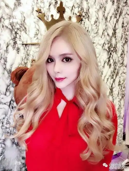 斗鱼主播张琪格大方承认整容,并表示脸僵硬是因为自拍有毒