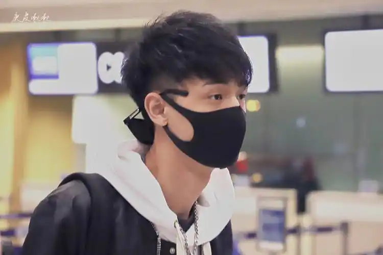 2019年12月30日 10:31   关注  秦霄贤 德云社