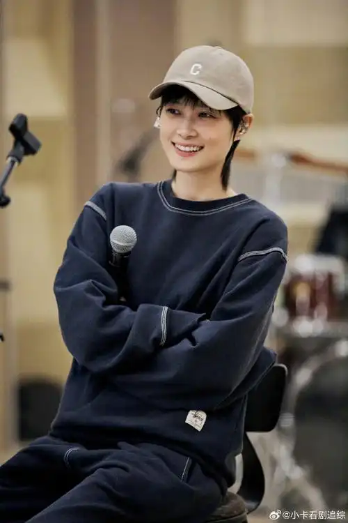 李宇春05年21岁出道,今年竟然40了!当年看超女的人,现在都多大了?