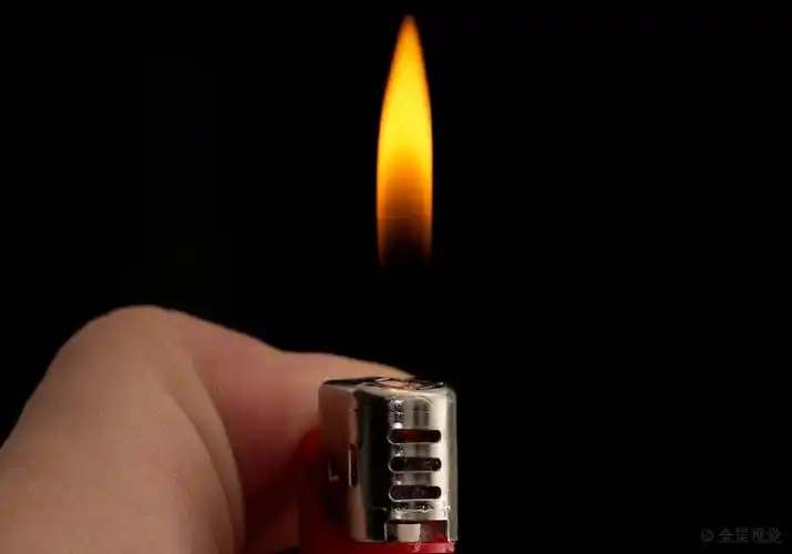 火_打火机_黑色背景_图片大全—全景创意图库(quanjing.
