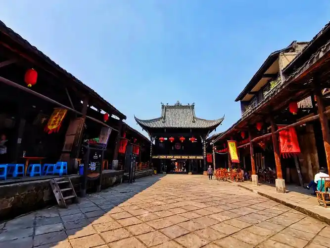 我在罗城古镇喝茶