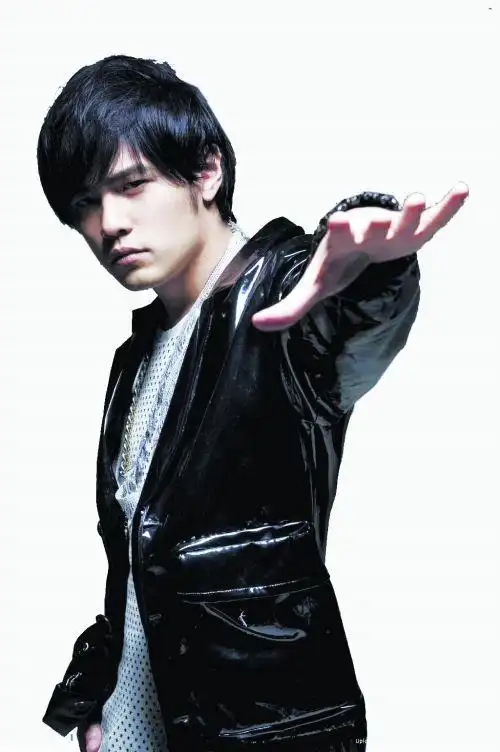 2015年,周杰伦代言热销款汽车纳智捷全新纳5;2016年,周杰伦签约唯品