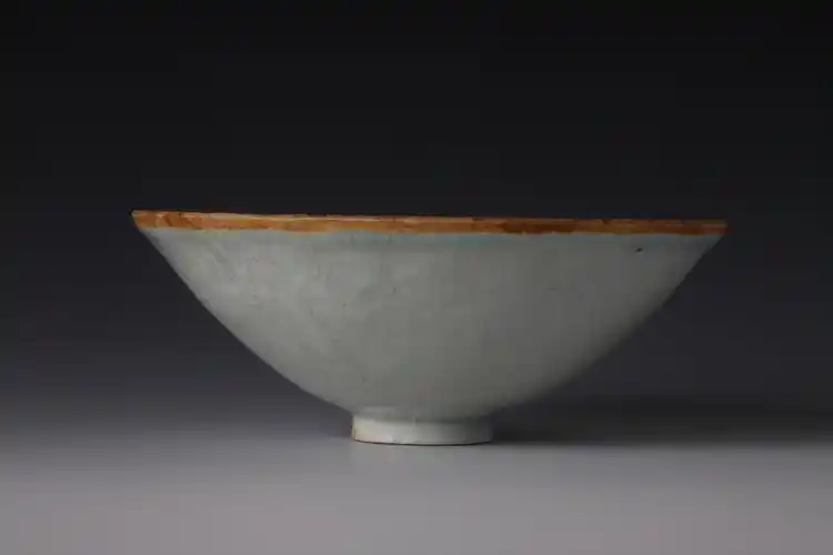 【泰宁县博物馆】南宋青白釉模印婴戏花卉纹瓷碗