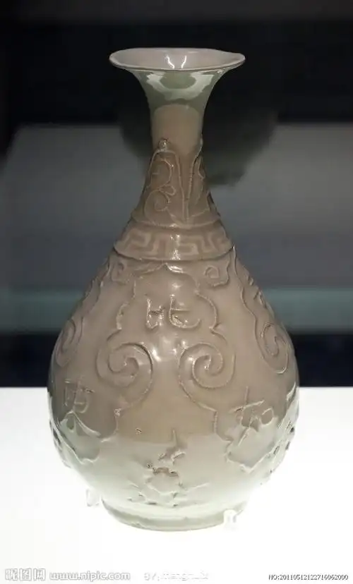 景德镇窑青白釉串珠纹玉壶春瓶图片