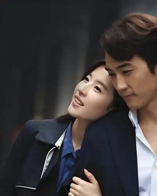 原创韩星异国恋盘点宋仲基认爱英国演员女友宋承宪刘亦菲最可惜