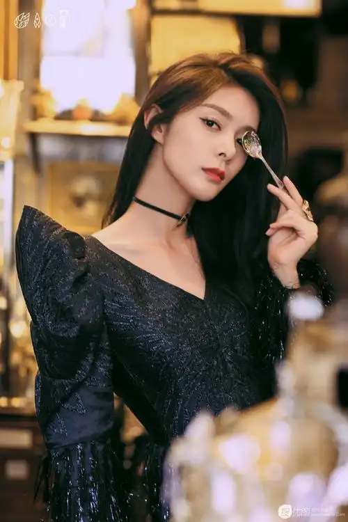 傅菁,酷美,女演员,大陆明星,高冷美女,连衣裙美女