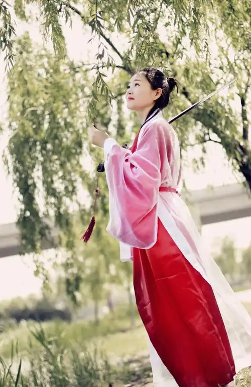 古装清纯古装人物摄影紫霞小龙女写真