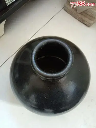 黑釉大罐