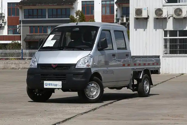 2020款五菱荣光小卡15l手动基本型双排