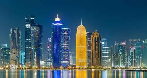 下了飞机,在卡塔尔首都多哈国际机场,就能感受到这种奢华.