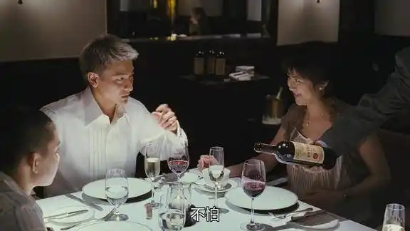 吃鱼子酱名场面刘德华让老外看见还以为我吃不起一人一罐