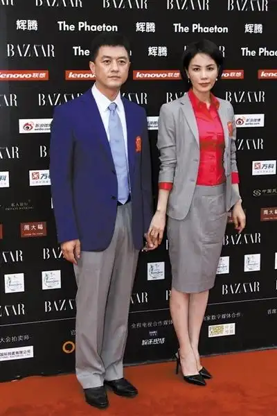 王菲李亚鹏相约"慈善夜"(图)