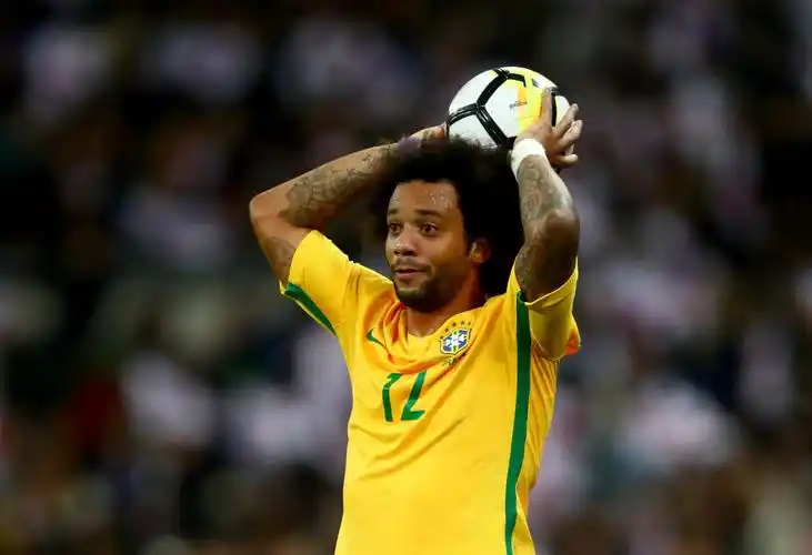 2014巴西首发(巴西队历史上最伟大的7位队长,内马尔只能排第六)