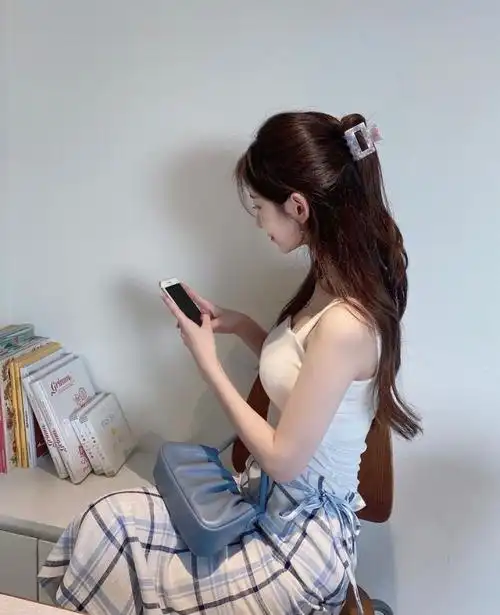 第317期 高颜值女神hyo.ppeu微笑即叫人心动