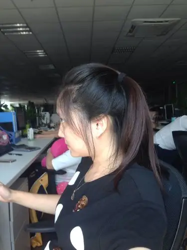 小时候我妈给我睡扁头!痛恨死了!