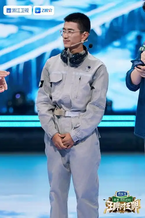 沈腾钟汉良解锁电影里的"中国制造"|钟汉良_新浪财经_新浪网