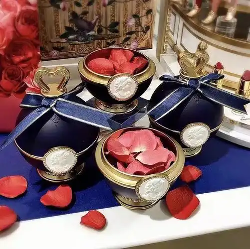 laduree拉杜丽花瓣腮红