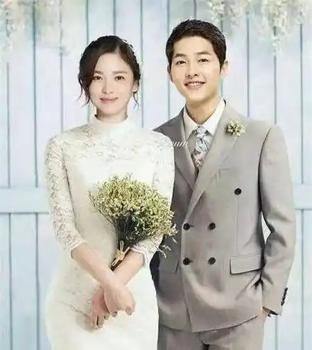 在进行离婚调解过程中,宋仲基还被曝将宋慧乔的东西扔到垃圾桶,而