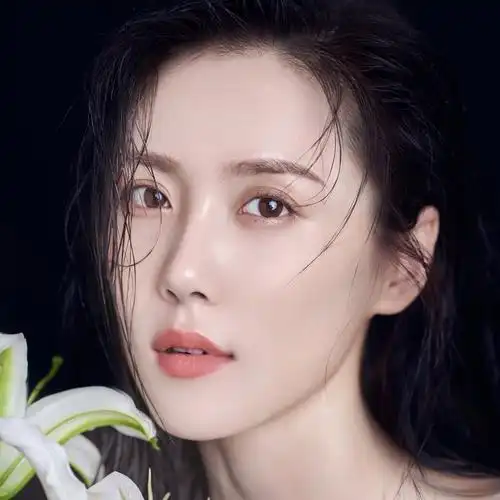 详细资料>别名:暂无性别:女国籍:中国身高:168体重:46星座:未知血型