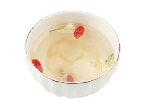 春夏之交的养生小常识一杯西洋参枸杞茶喝出健康好心情