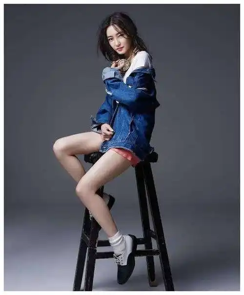 原创王丽坤什么神仙身材腿细到连靴子都挂不住真正的腿精