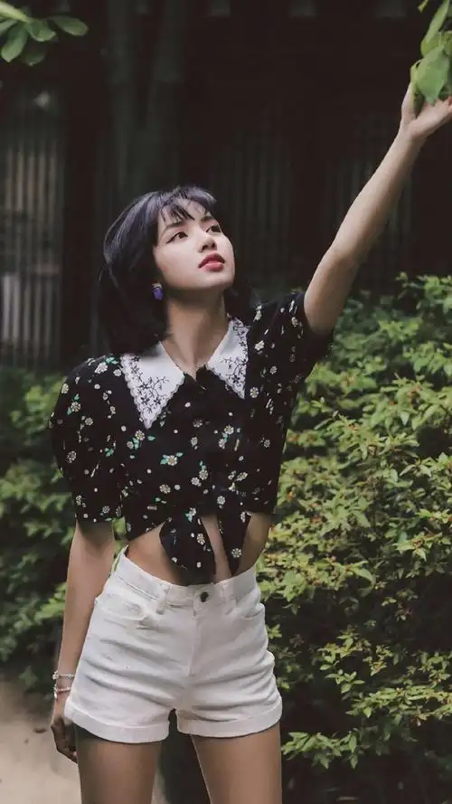 lisa甜美性感写真图片手机壁纸