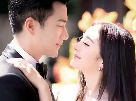 杨幂和刘恺威的5张亲密照(杨幂和刘恺威都吻遍四海八荒)(1)