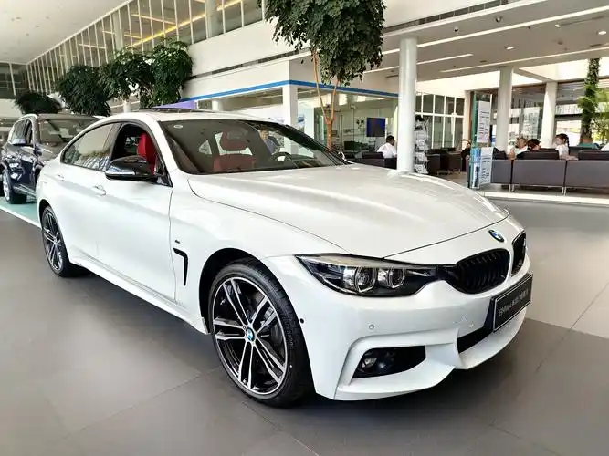 经典永流传 宝马4系四门轿跑实拍 比3系更运动