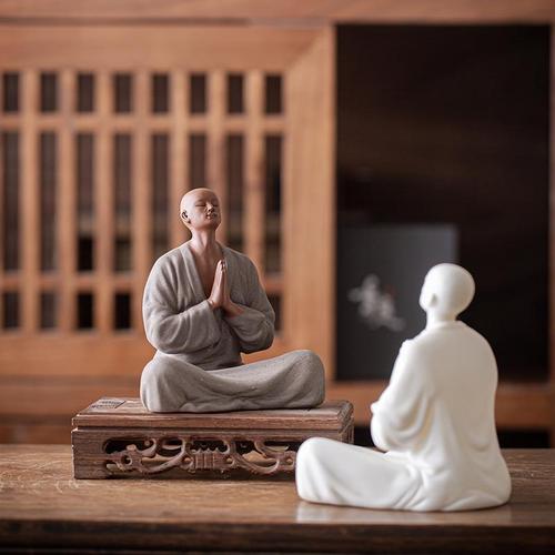 国潮禅意入定打坐小和尚人物陶瓷摆件鱼缸桌面造景茶桌书房装饰品