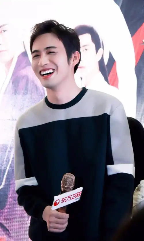 如何评价张彬彬的长相