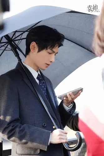 《半是蜜糖半是伤》【袁帅】罗云熙