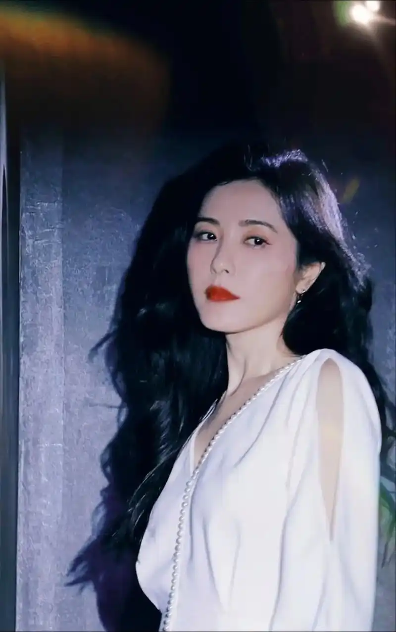 刘烨:"曾黎20岁像40岁,40岁像20岁"没年轻过也没老过 - 抖音