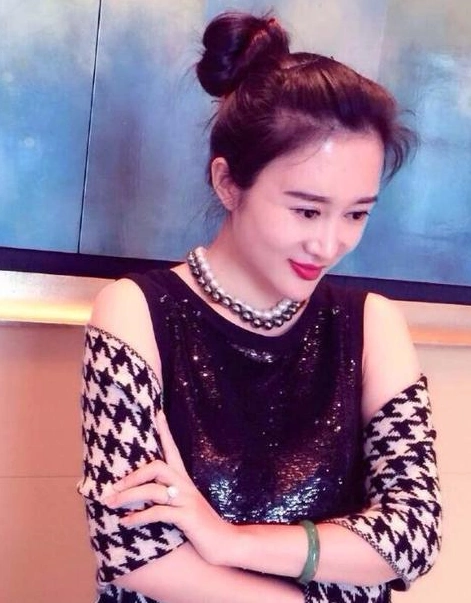 张纪中樊馨蔓的离婚风波一波未平一波又起.