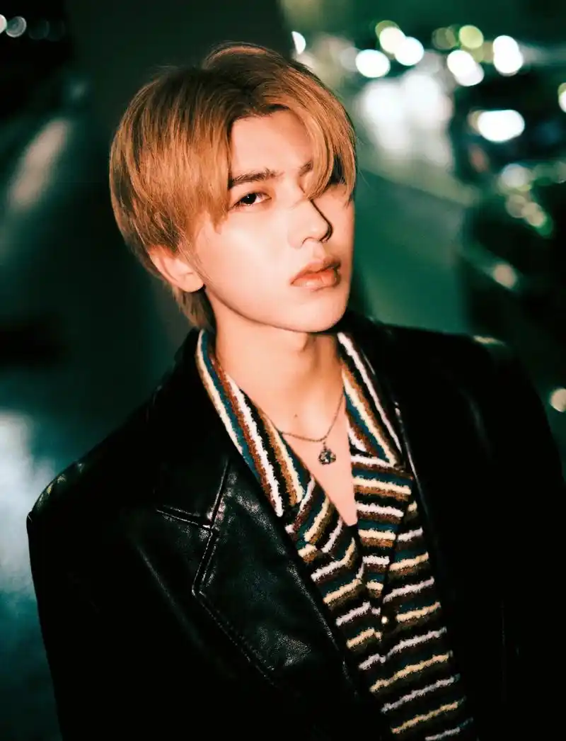 蔡徐坤加盟元宇宙世界杯音乐盛典#蔡徐坤晒隧道写真  未曾谋 - 兑音