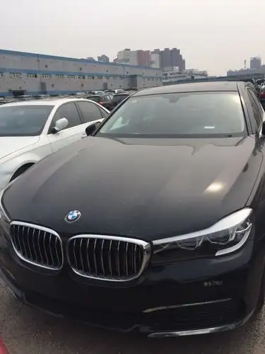 17款中东版宝马730li现车特价60多万手续齐当天票