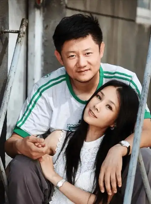 原创吕中儿媳何琳一顿饭和丈夫结缘38岁做妈妈是婆婆心中的骄傲