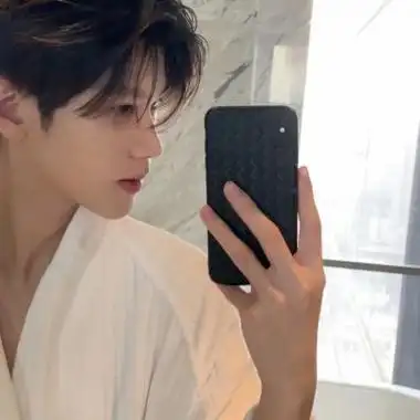 一眼就心动的男头阳光帅气真人魅力炫酷又很霸气的帅哥头像好看