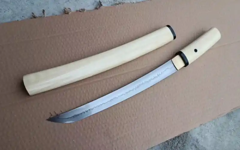 白鞘牛角合口拵日本刀 平造短刀刃 纹是亮点 非常漂亮 和风堂美术刀剑