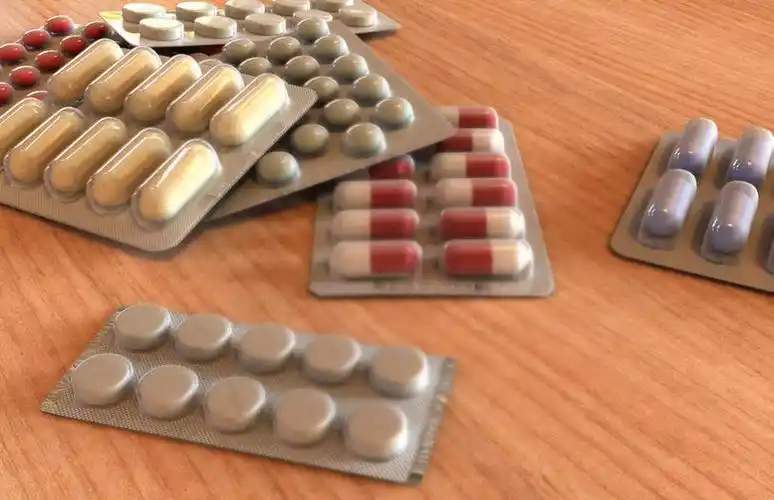 横图,俯视,室内,特写,白天,安全,餐桌,桌子,一堆,许多,堆叠,堆积,药剂