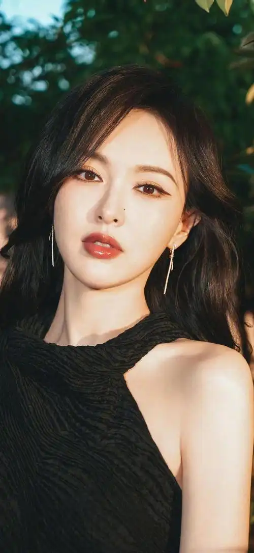 美女系列壁纸第419期-唐嫣