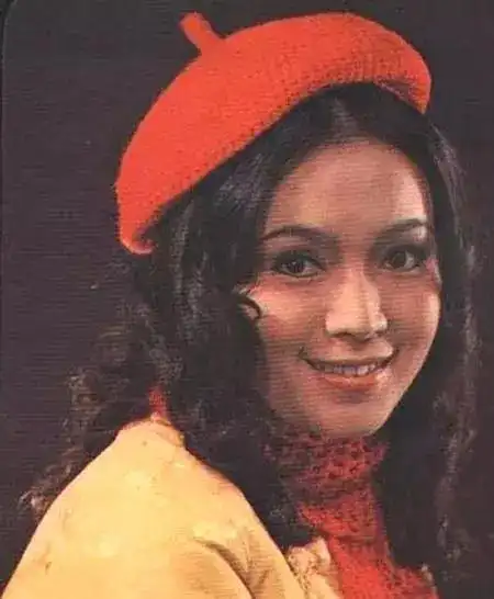 【八卦特工队】当小三,撬闺蜜老公,满口谎言装白莲,林月云侯佩岑这对