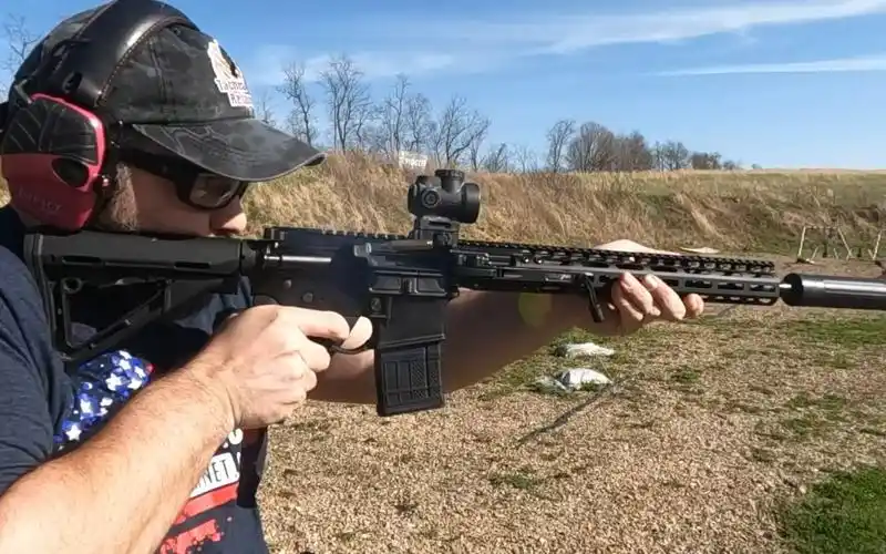 终于折叠步枪不是噱头 ||折叠ar15