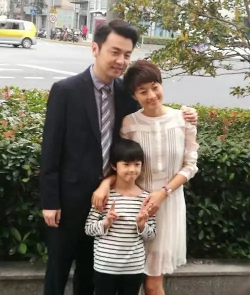 马伊琍"儿子"平儿竟和妹妹一摸一样,曾被误认为女孩备受打击!