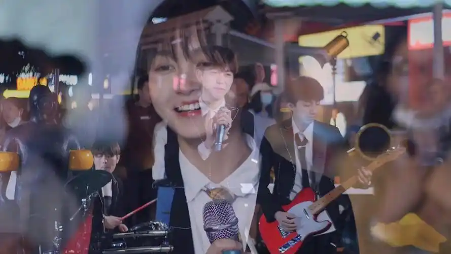 蓝光乐队主唱点歌《大风吹》,这样的合唱真的是停不下来!