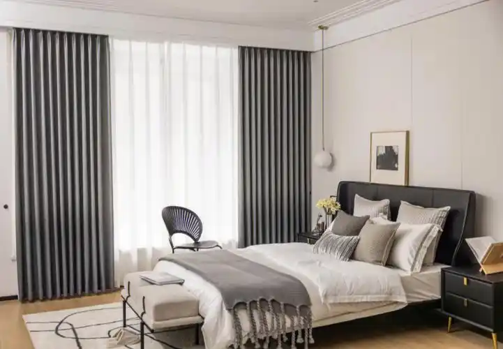 深灰配浅灰更符合现在年轻人的审美