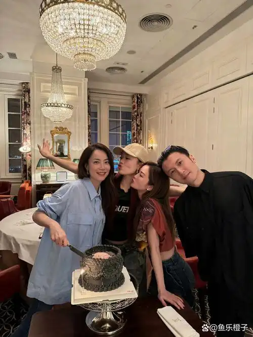 谢霆锋,阿sa,容祖儿一起给霍汶希庆生!